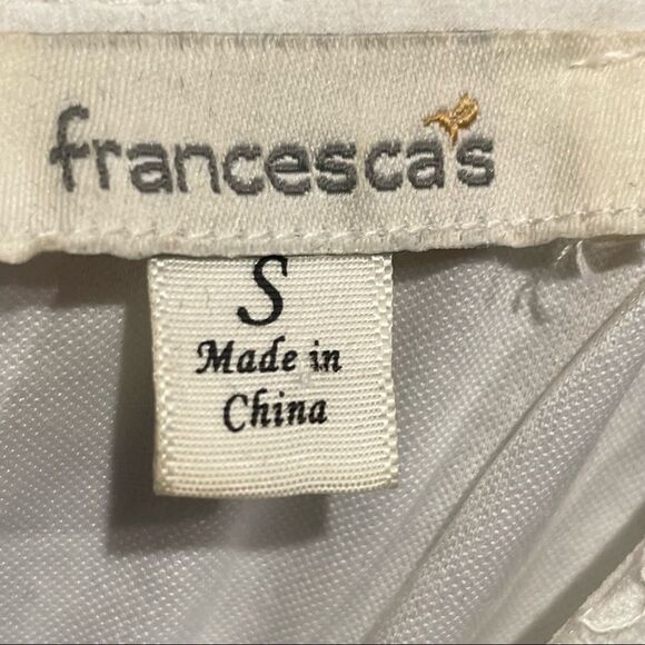 FRANCESCA’S white lace top w/ sheer overlay skirt & crochet hem accent, open bck - Picture 4 of 9